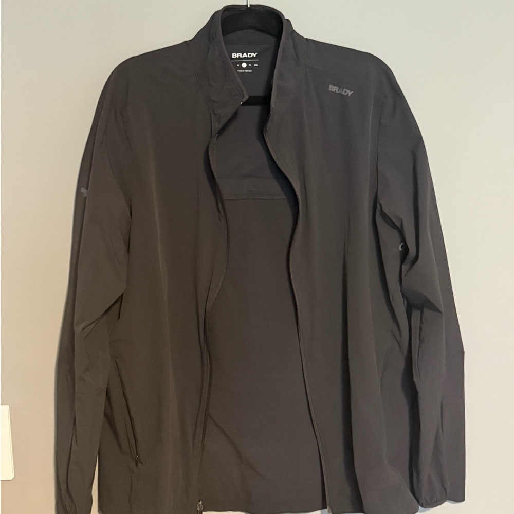 Brady Men's Black Windbreaker